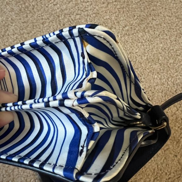 NWT Vera Bradley Tess Crossbody, Wavy Stripe - Picture 9 of 9